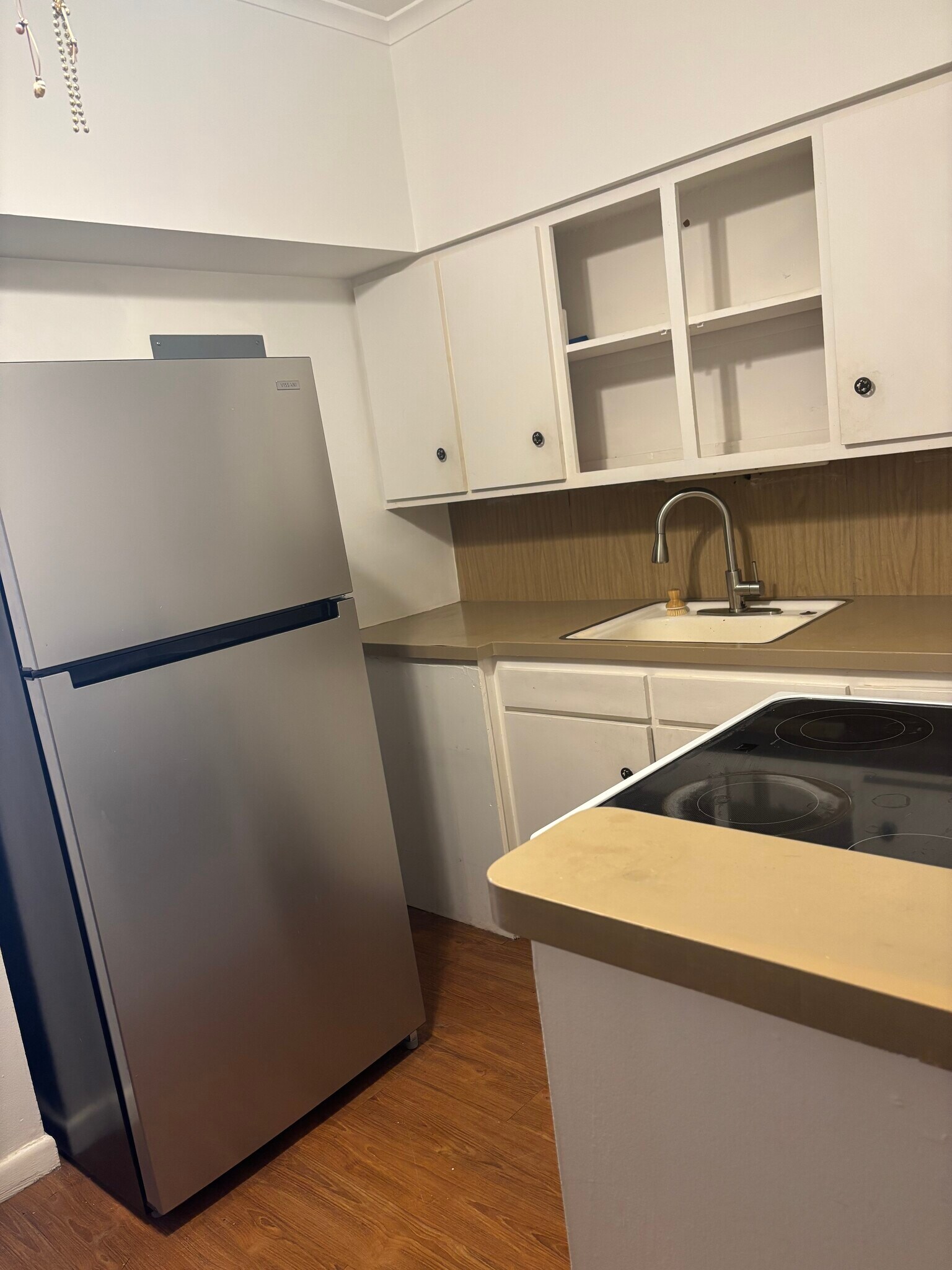 Building Photo - 825 Eaton St