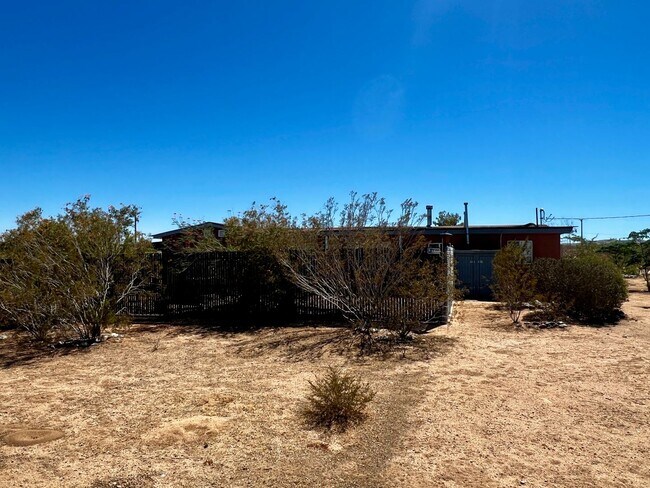 Building Photo - Charming 3-Bedroom Home for Rent in Lander...