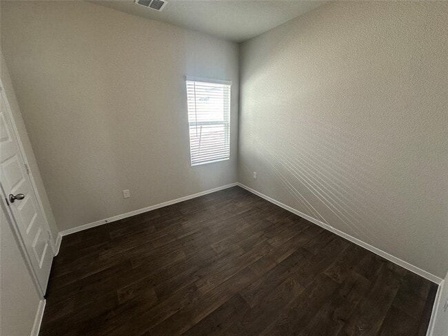 Building Photo - 2700 Towy Rd