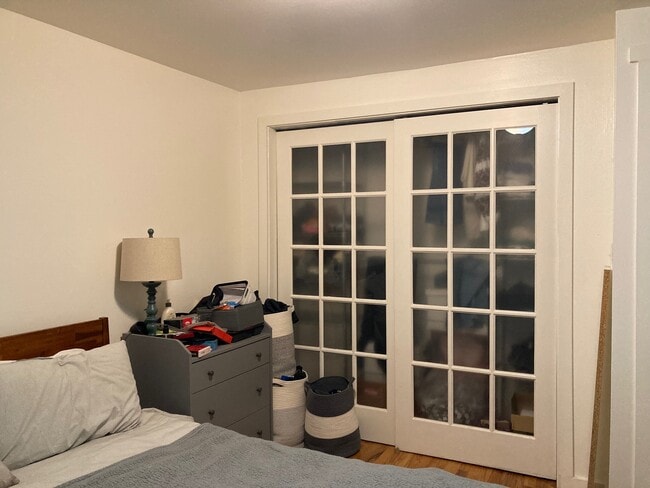 Building Photo - 509 Longshore Dr