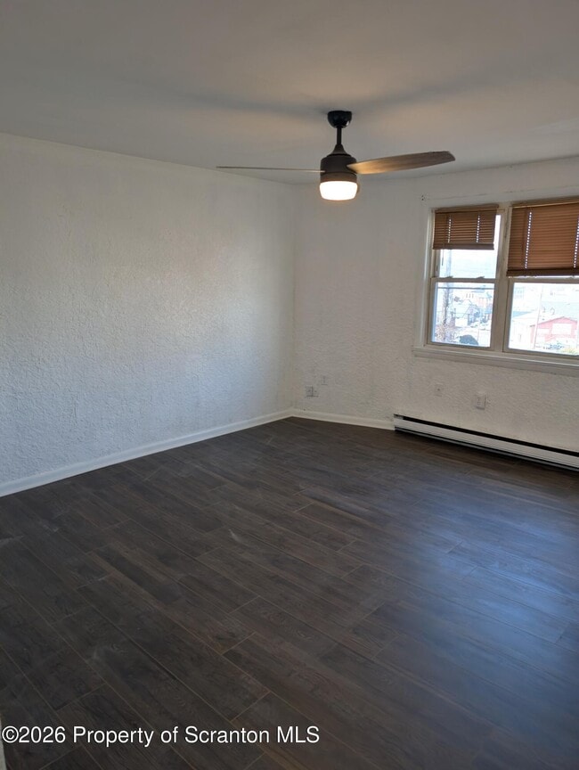 Building Photo - 116 Broad St