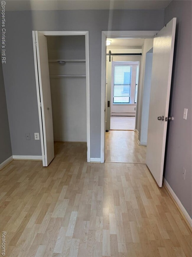 Building Photo - 120 Seward Ave