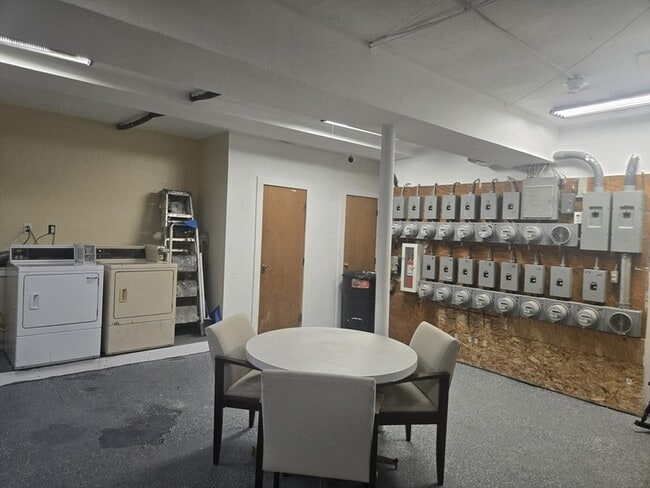 Building Photo - 1111-1115 Blue Hill Avenue Unit 10