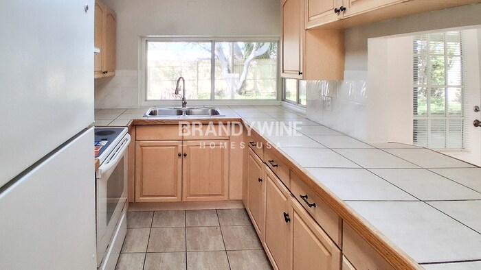 Building Photo - 3535 Devonshire Dr