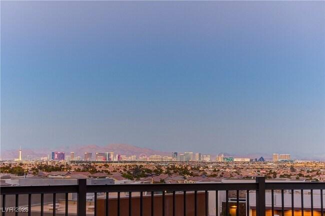 Building Photo - 6300 Clovis Point St