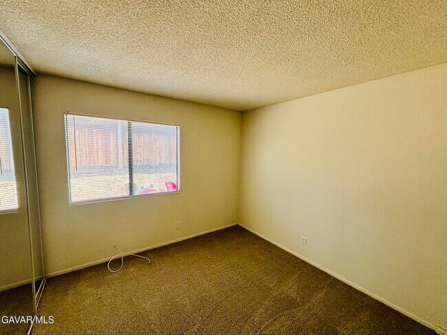 Building Photo - 36778 Spanish Broom Dr