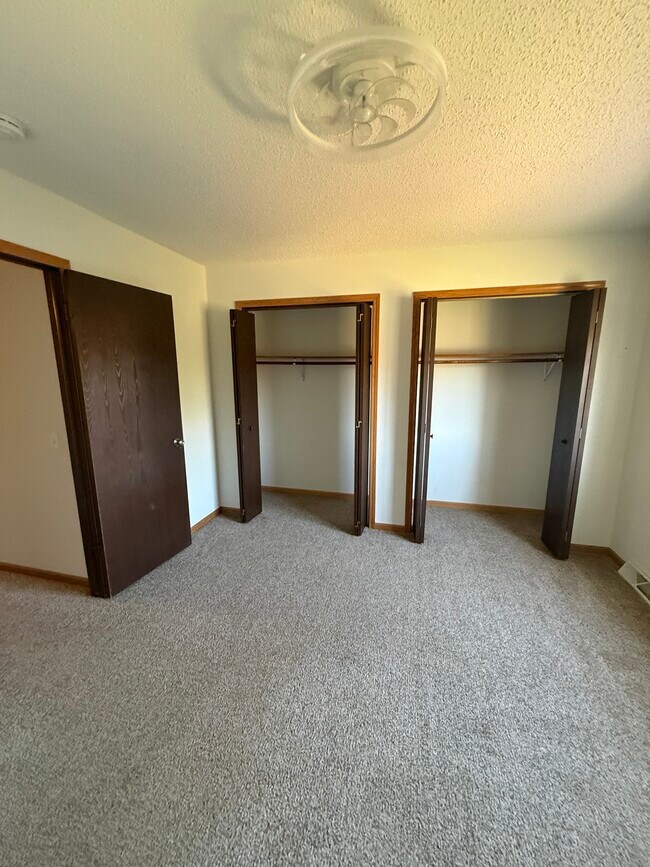 Building Photo - 6668 Fairway Cir