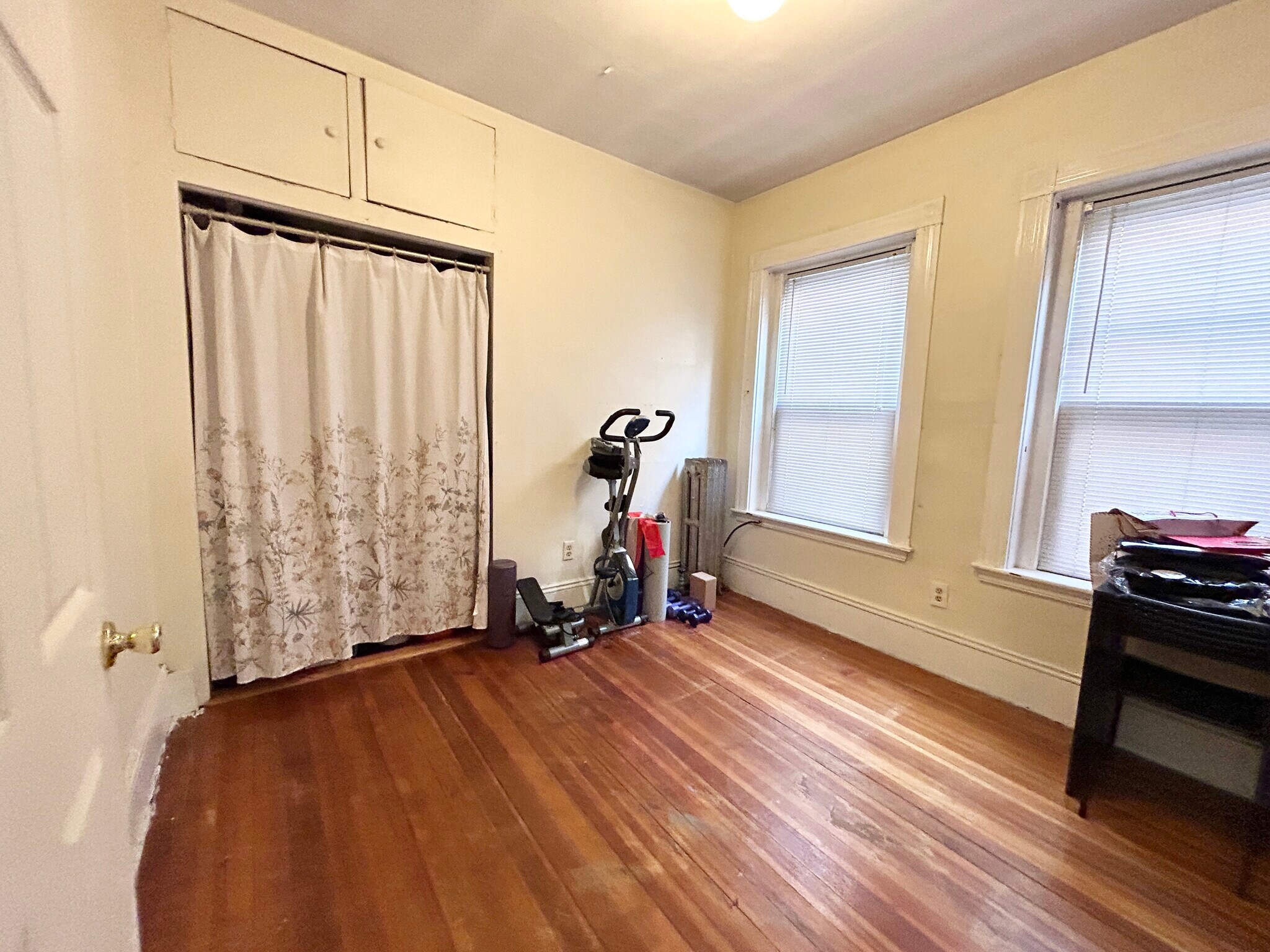 Building Photo - 96 Calumet St