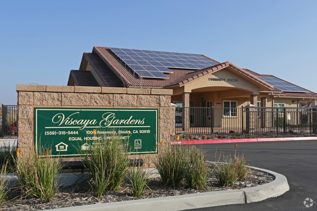 Primary Photo - Viscaya Gardens