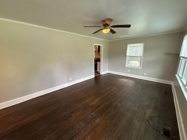 Building Photo - 410 Blacksnake Rd