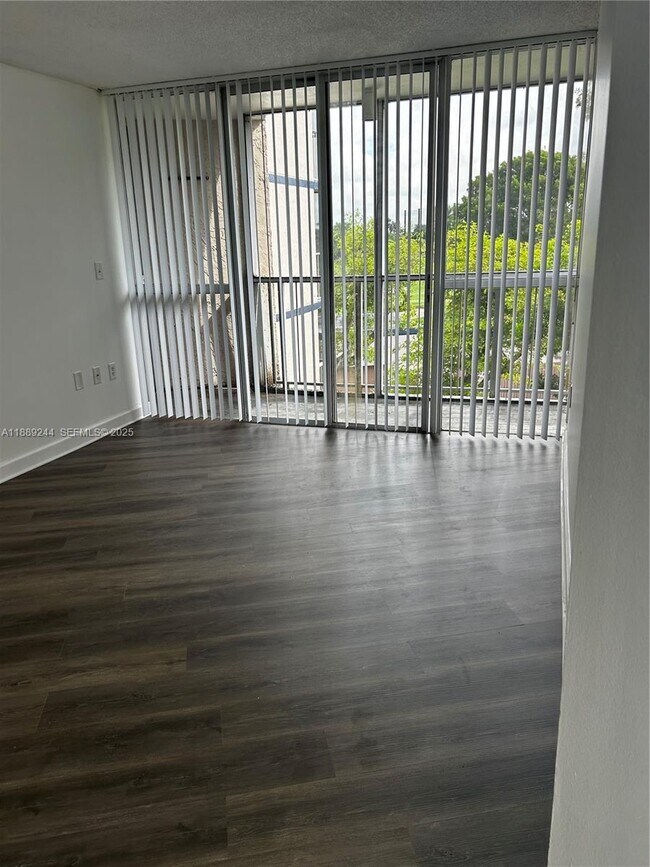 Building Photo - 6955 NW 186th St