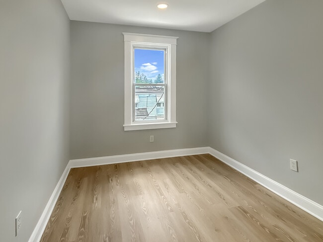 Building Photo - 3130 Normount Ave