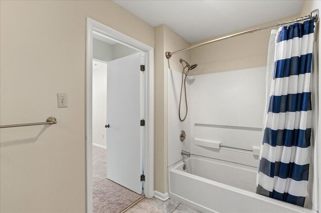 Building Photo - 29 Foxglove Dr