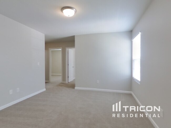 Building Photo - 405 Robin Hill Ln