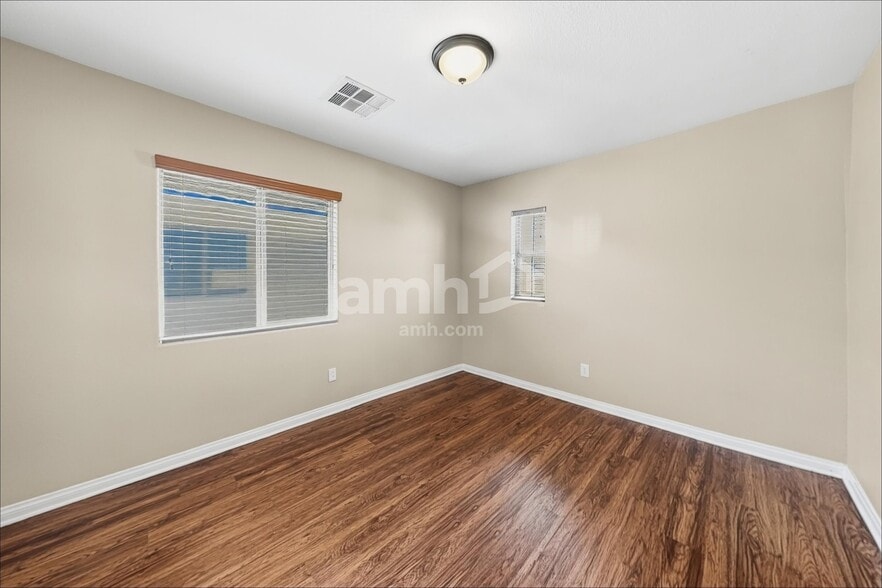 Building Photo - 6489 Holyrod Park Ct
