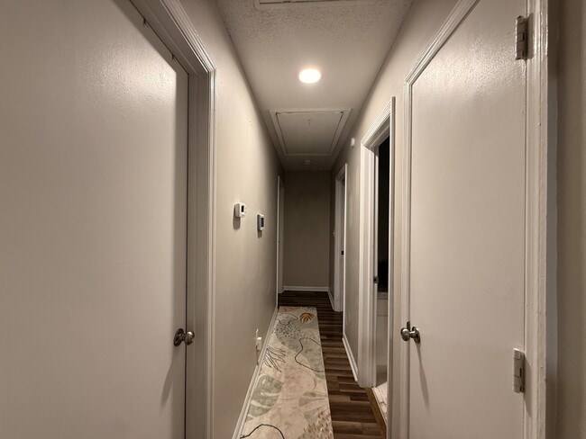 Building Photo - 507 Birchwood Ct