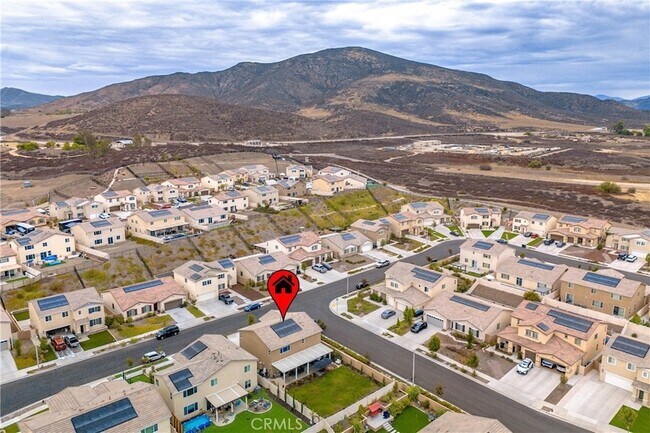 Building Photo - 33063 Table Rock Dr