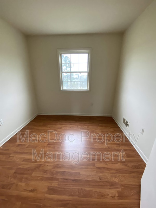 Building Photo - 2331 McClellan Ct