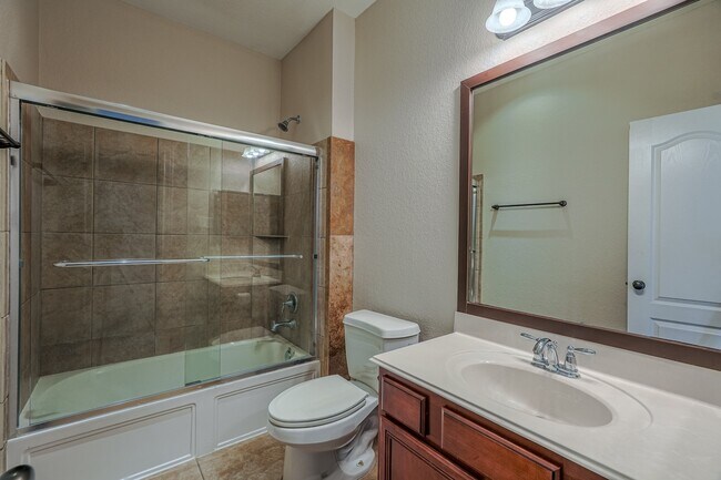 Building Photo - 42 Rocky Point Ct