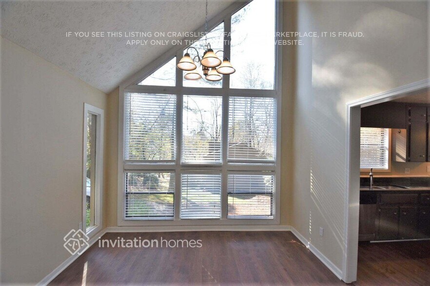 Building Photo - 10780 Shagbark Trail