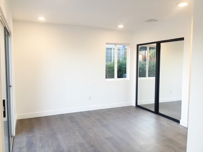 Building Photo - Luxury Remodeled Home with City Views in the Heart of West Hollywood
