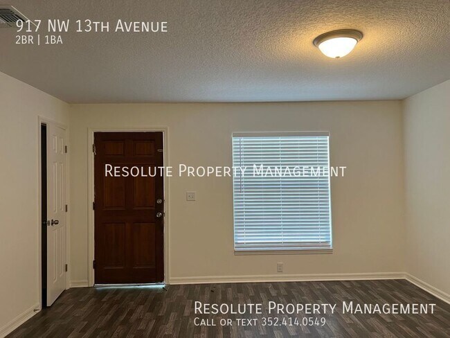 Building Photo - Newly Remodeled 2/1 - NW Ocala