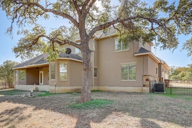 Building Photo - SEPTEMBER  HALF OFF First Month Rent- Spri...