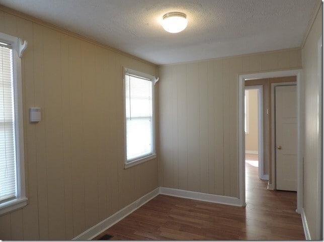 Building Photo - 124 Stadium St SW