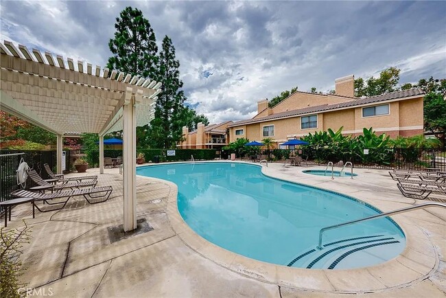 Building Photo - 10655 Lemon Ave