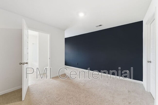 Building Photo - 192 Hampton Cir