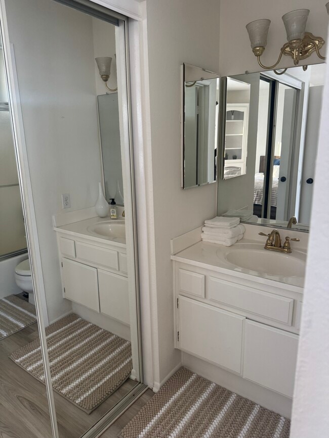Building Photo - 8115 Surfline Dr
