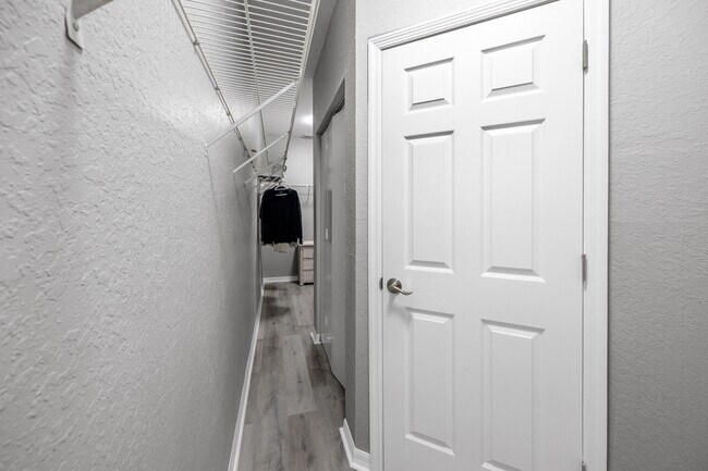 Building Photo - 4616 Mirabella Ct