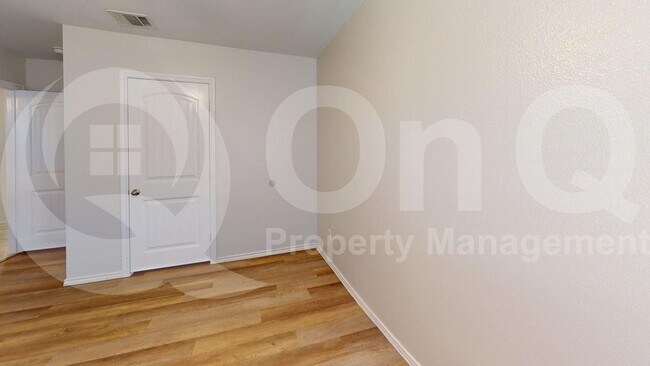 Building Photo - 1309 Basswood Ln
