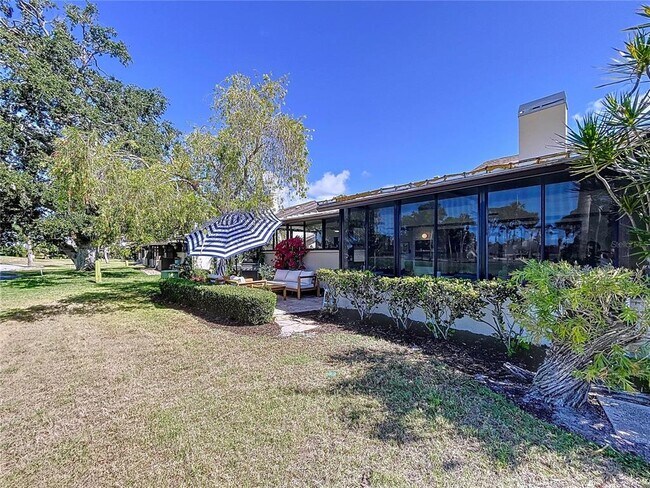 Building Photo - 4646 La Jolla Dr