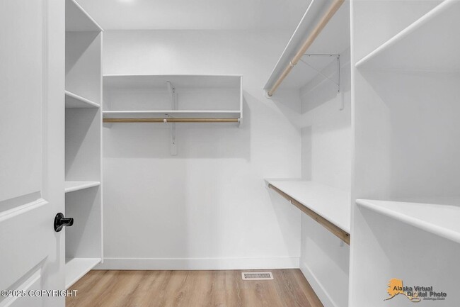 Building Photo - 533 Ashbrook Dr