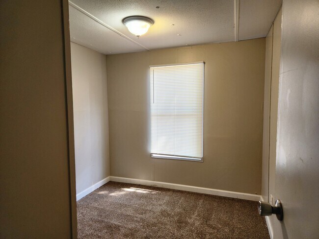 Building Photo - 2332 Park Edge Way