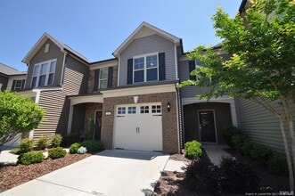 Building Photo - 209 Brier Crossings Loop