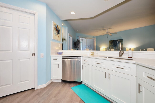 Building Photo - 9100 Southmont Cove