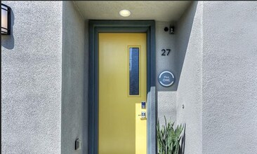 Building Photo - 3921 N Eagle Rock Blvd