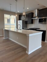 Building Photo - 1614 Park Ln