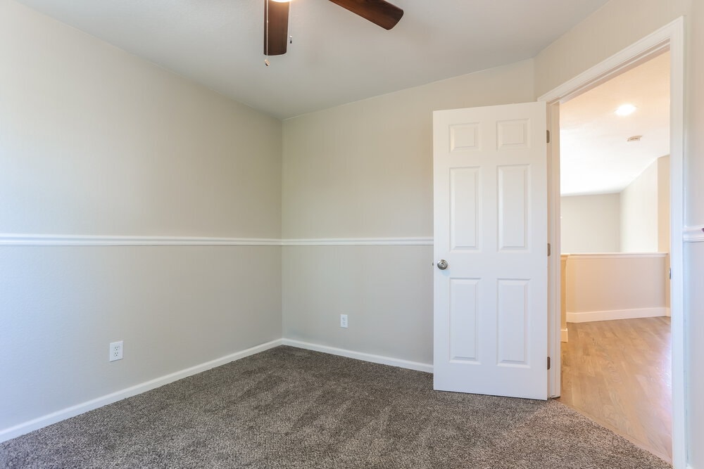 Building Photo - 19754 New Market Ct