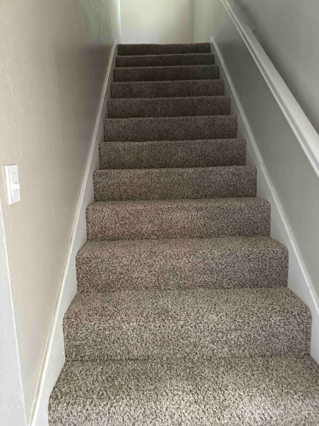 Building Photo - Desoto - 3 Bedroom -2.5 Bath