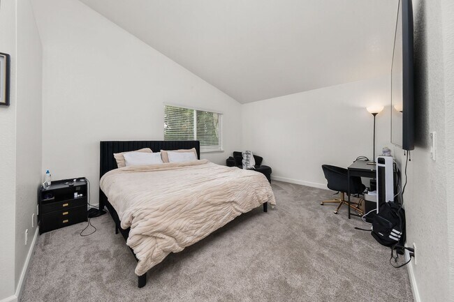 Building Photo - 8105 Prior Way