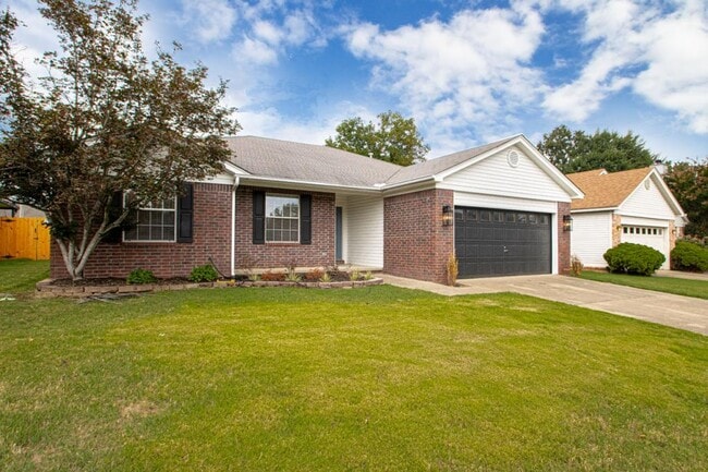 Building Photo - 23 Pamela Ln