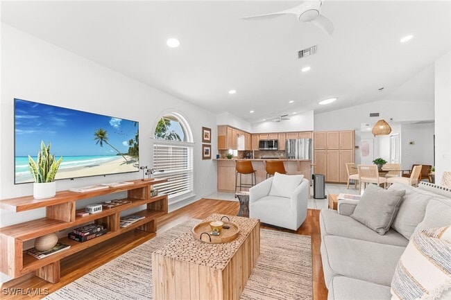 Building Photo - 690 100th Ave N