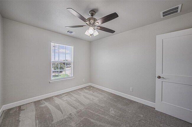 Building Photo - 16300 Copper Ellis Trace