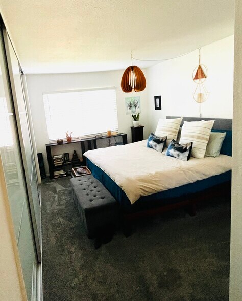Full closet + walk in closet Bedroom fits a king size bed - 6600 Warner Ave