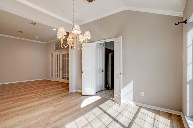 Building Photo - 9137 Fainwood Ln