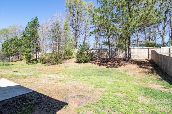 Building Photo - 4018 Far West Dr