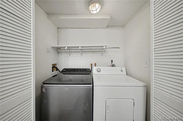 Building Photo - 5055 E Dartmouth Ave